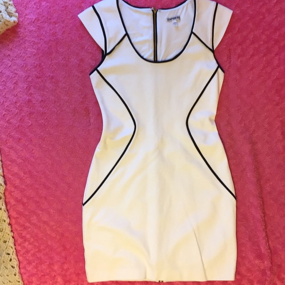 Express Dresses & Skirts - 🌼Express dress